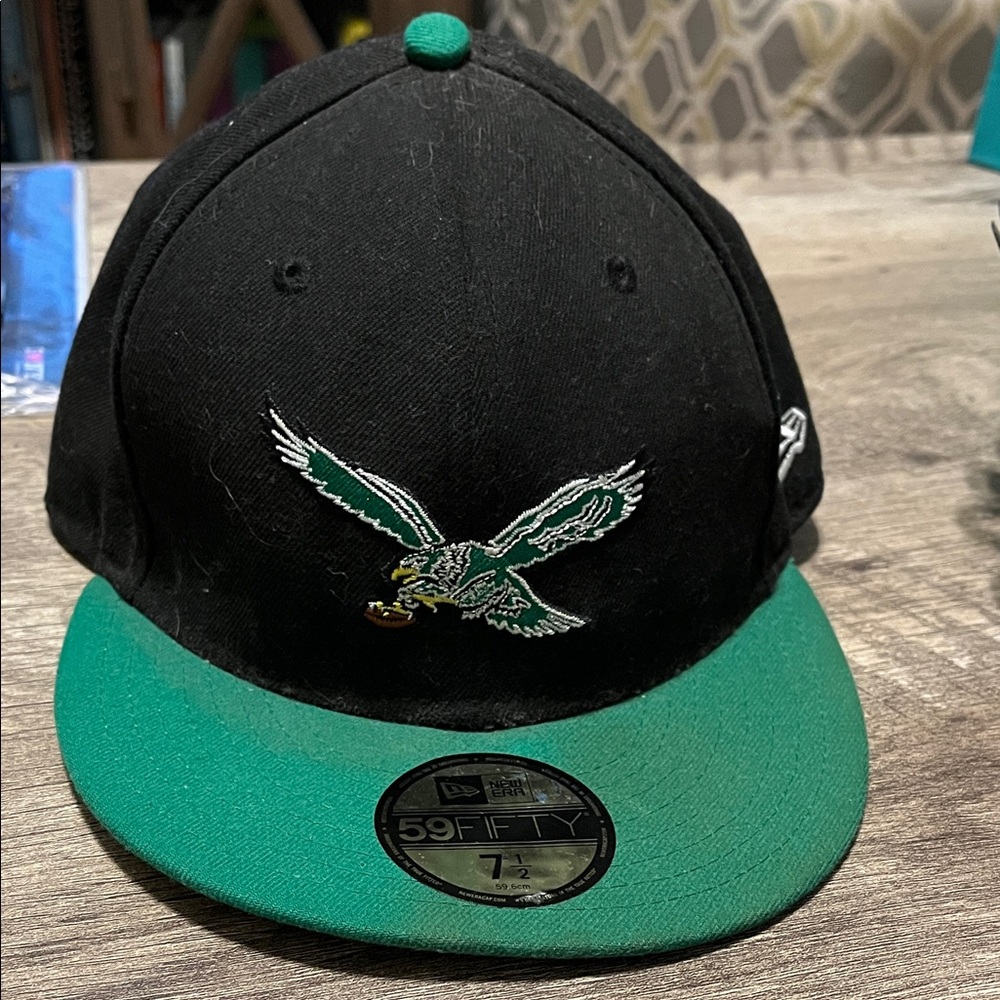 NFL New Era Black and Green Eagles Logo Fitted Hat